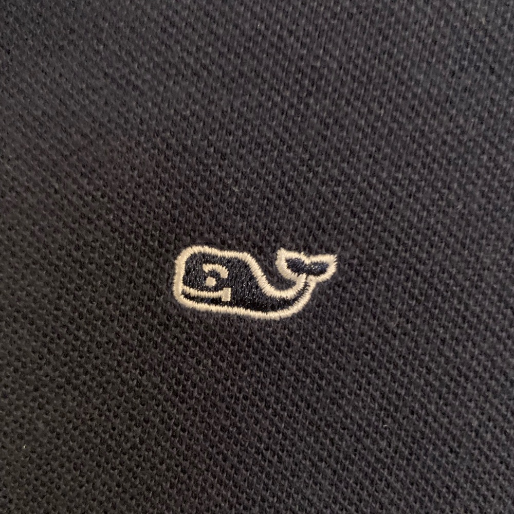 Vineyard Vines Navy Blue collar boy shirt. Size Medium.